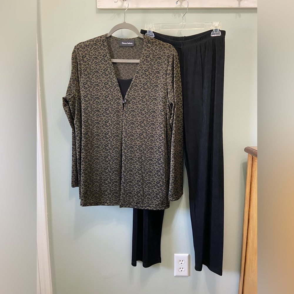 Sharon Anthony Women’s 2pc Set Size Medium